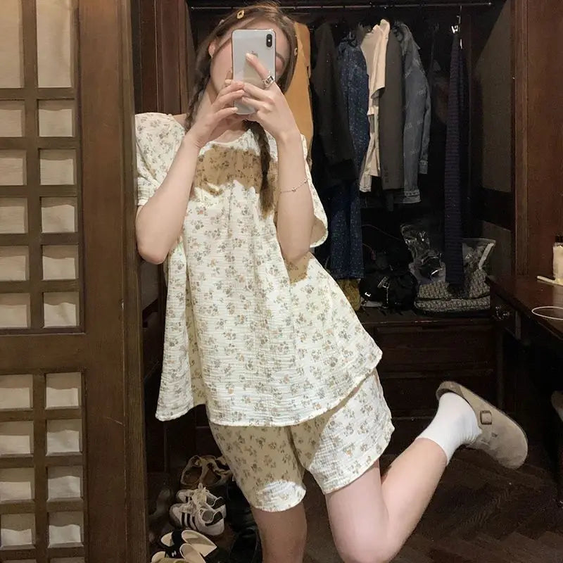 Free shipping for Floral Sleepwear Women Pajamas Shorts Sets Korean Style Pijama Loungewear Summer Two Piece Set Night Wear Button Home Suit 2024