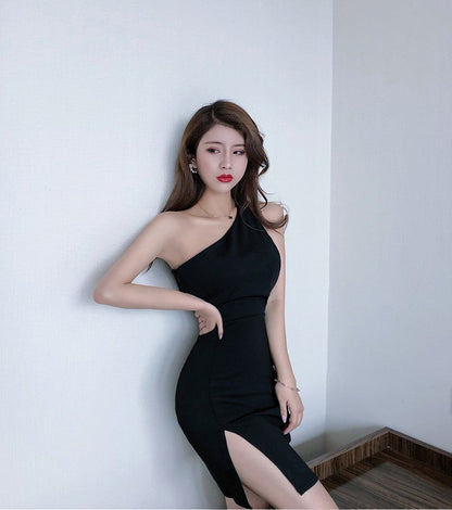 Fashion One Shoulder Open Back Split Buttock Dress