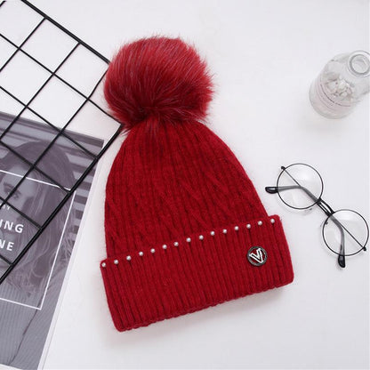 Autumn and winter Korean sweet and lovely pearl hat brim V letter wool ball Knitted Warm thread hat