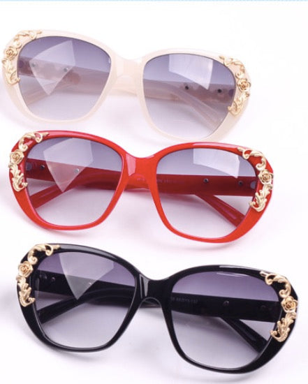 Women's Vintage Gold-tone Roses Carving Oversize Black Frame Sunglasses