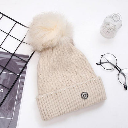 Autumn and winter Korean sweet and lovely pearl hat brim V letter wool ball Knitted Warm thread hat