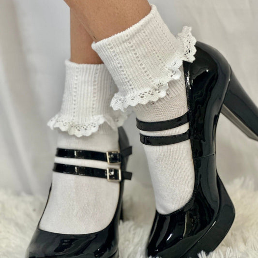 SALE lace cuff ankle socks women - white