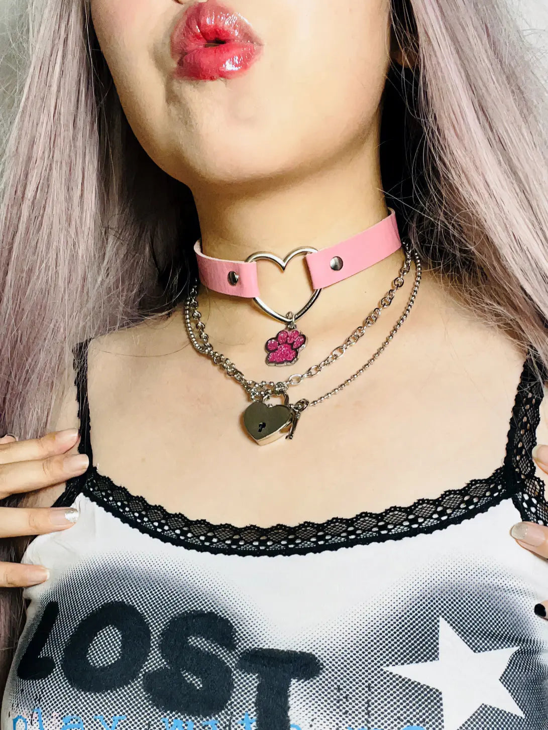 Free Shipping For 'Catfish' Kawaii Goth Squins Pendants Cat Paw Choker