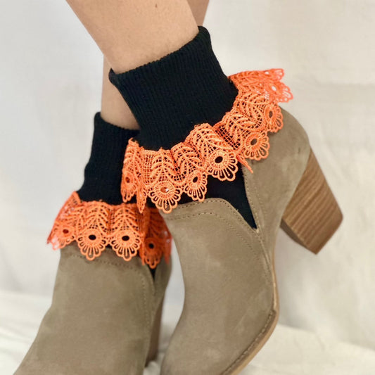 BLOSSOM  lace cuff socks - black / orange