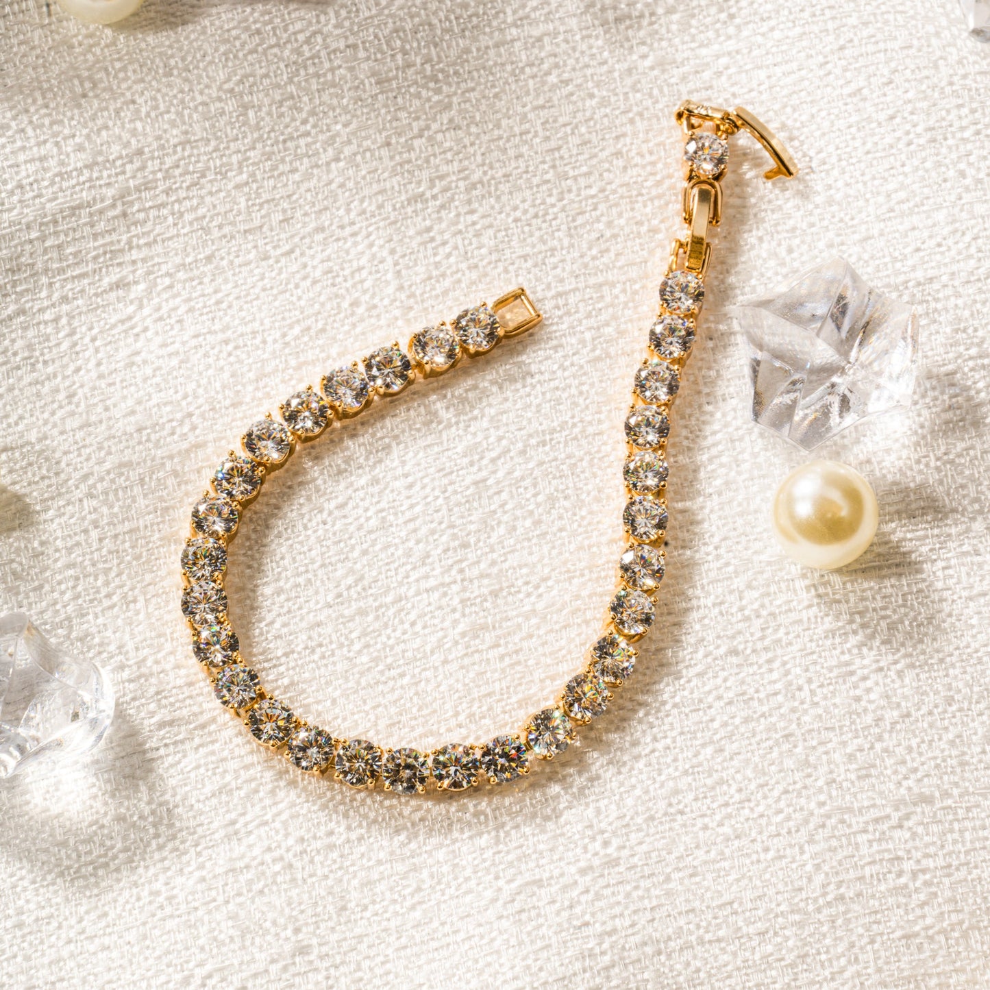 18K Gold Diamonds Bracelet