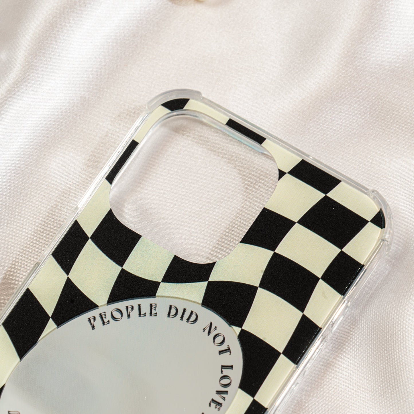 Free Shipping For Plaid Print Phone Case With Mirror For iPhone13, iPhone13pro, iPhone13promax