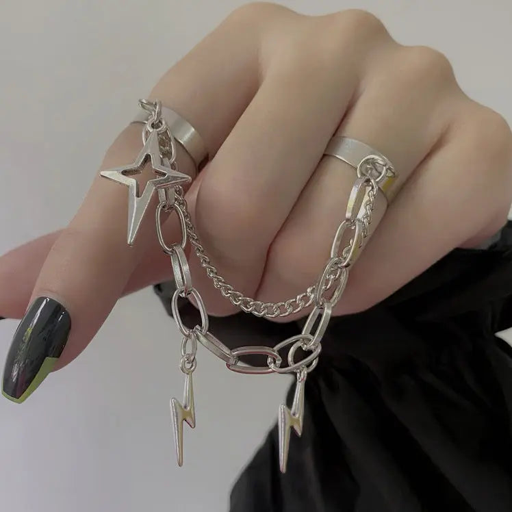 Free Shipping For 'Flash' Future Edgy Chained Rings Set