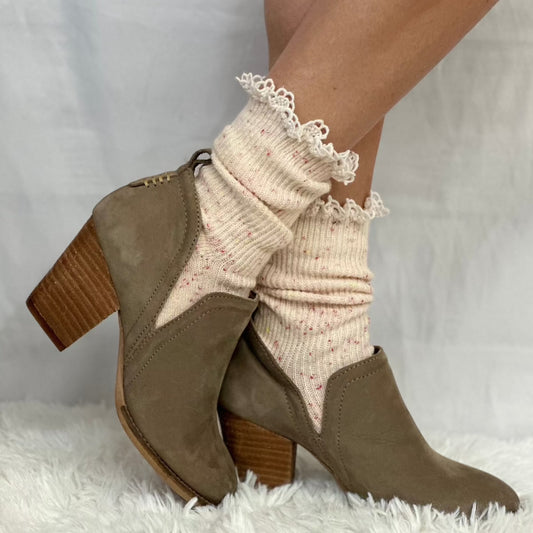 BOOTIE  lace slouch  socks - pastel