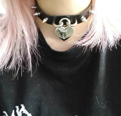 Free Shipping For 'Gatekeeper' Door & Key Heart Choker