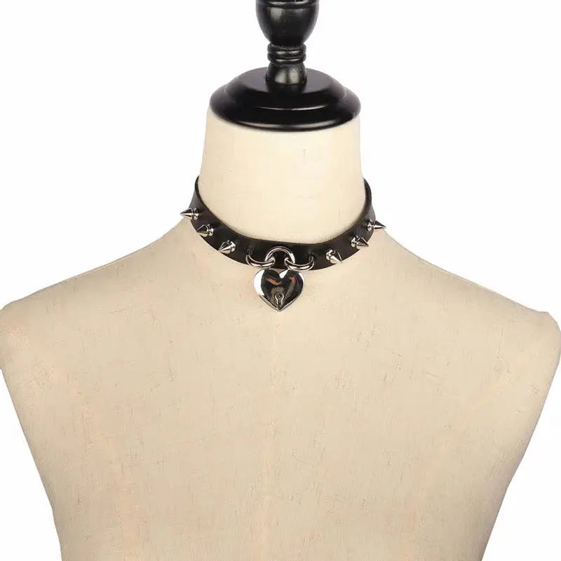 Free Shipping For 'Gatekeeper' Door & Key Heart Choker