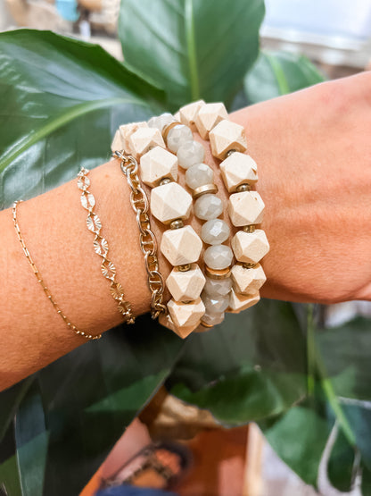 Free Shipping For Myra wood & bead bracelet set