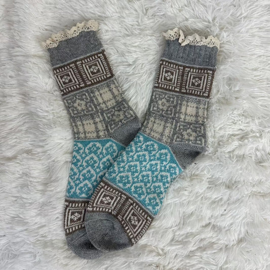 SKI sweater knit lace topped socks - grey