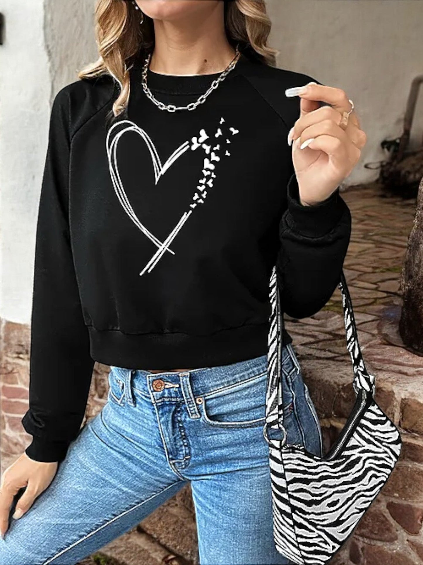 Women's Cropped Long Sleeve Sweatshirt with Heart and Butterfly Print