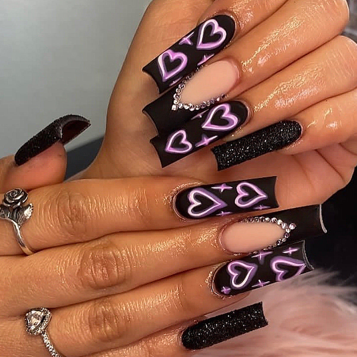 Ultra Long Black Water Pipe Heart Nails