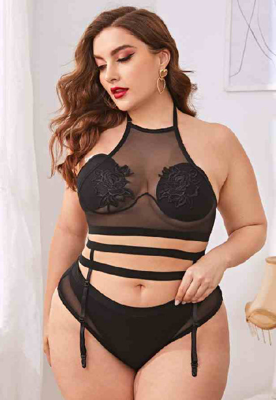 Sweettie Revealed Lace Plus Size Bra Set