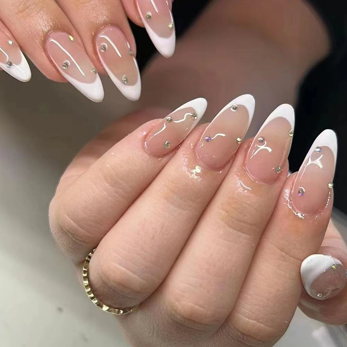 White Almond French Tip Nails, Removable, Sparkly