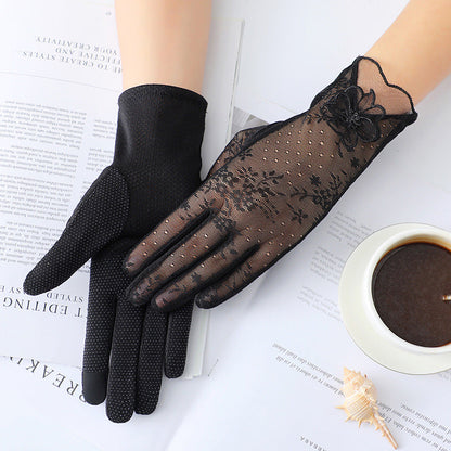 Ceremonial Lace Sunscreen Gloves