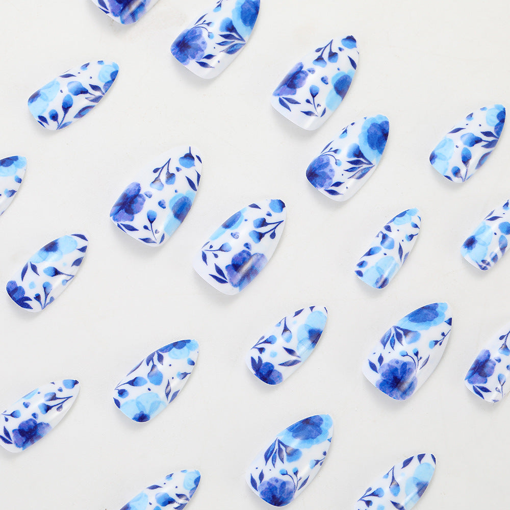 Sweet Cool Girl Luxe Ins-Style Blue-and-White Flower Waterdrop Nails