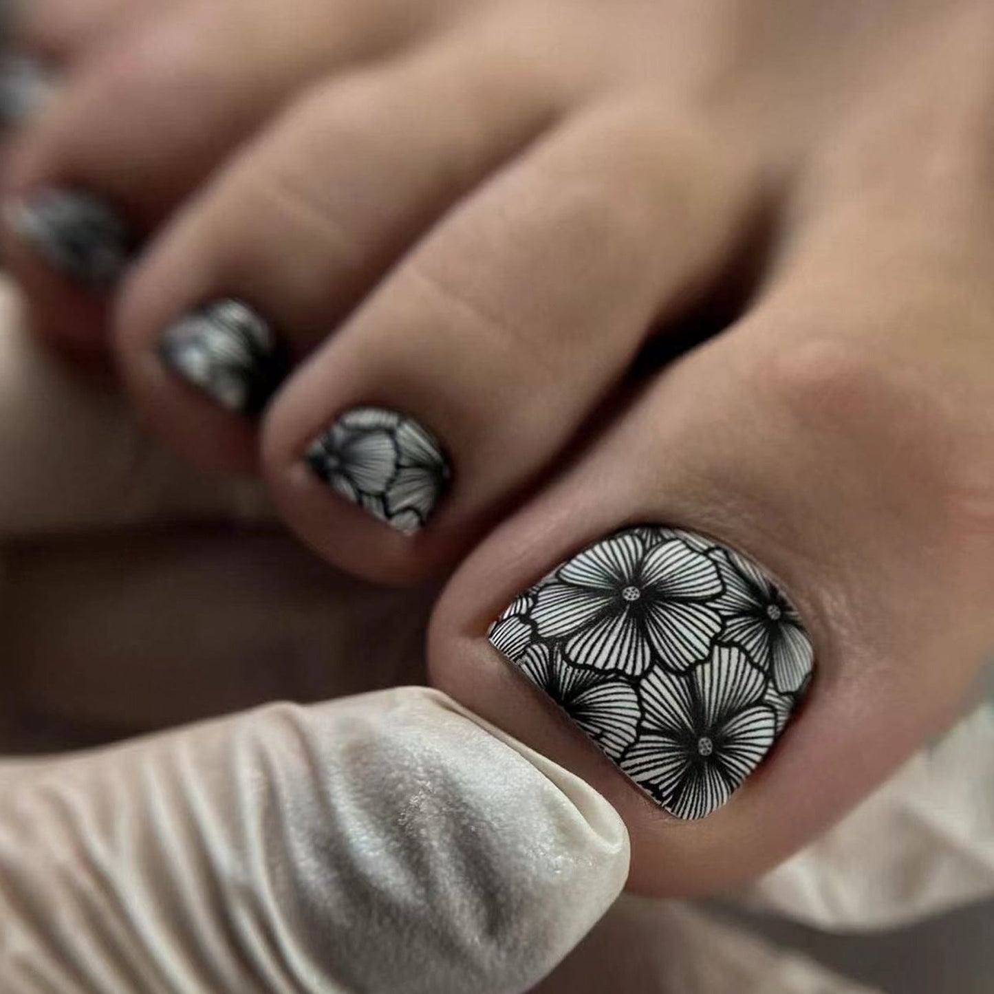 Matte Floral Hand-drawn Toe Nail Art Patches