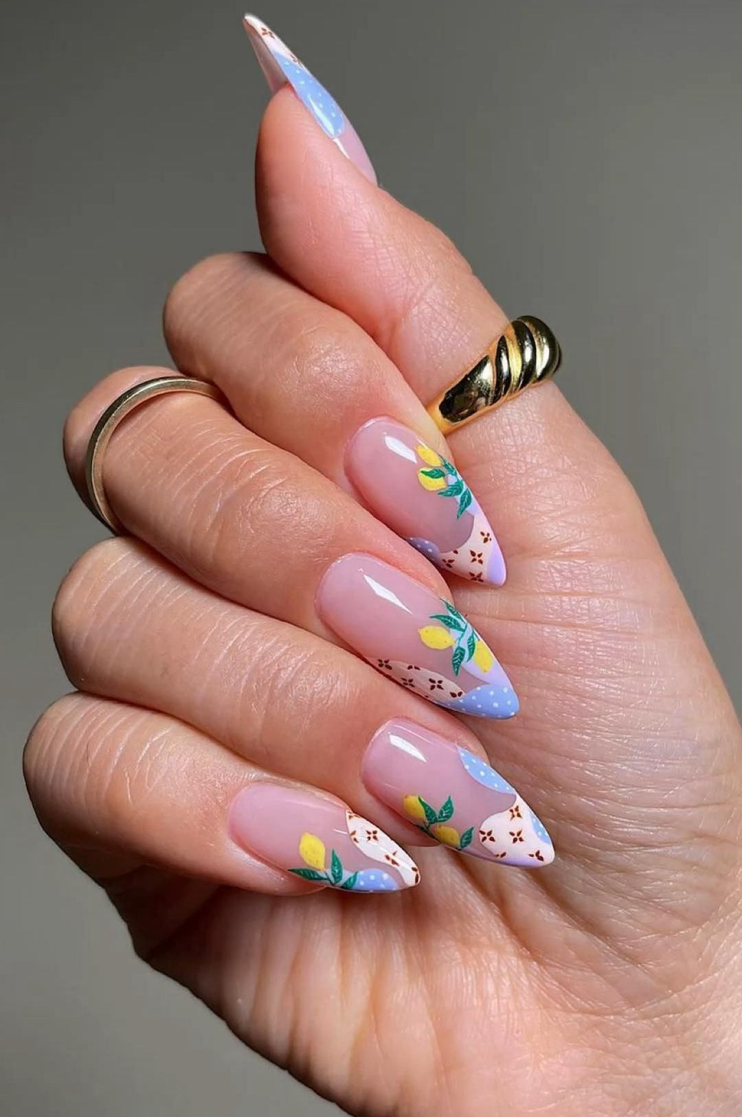 24-Piece Digital Printed Flower Nail Extensions, Trendy Design