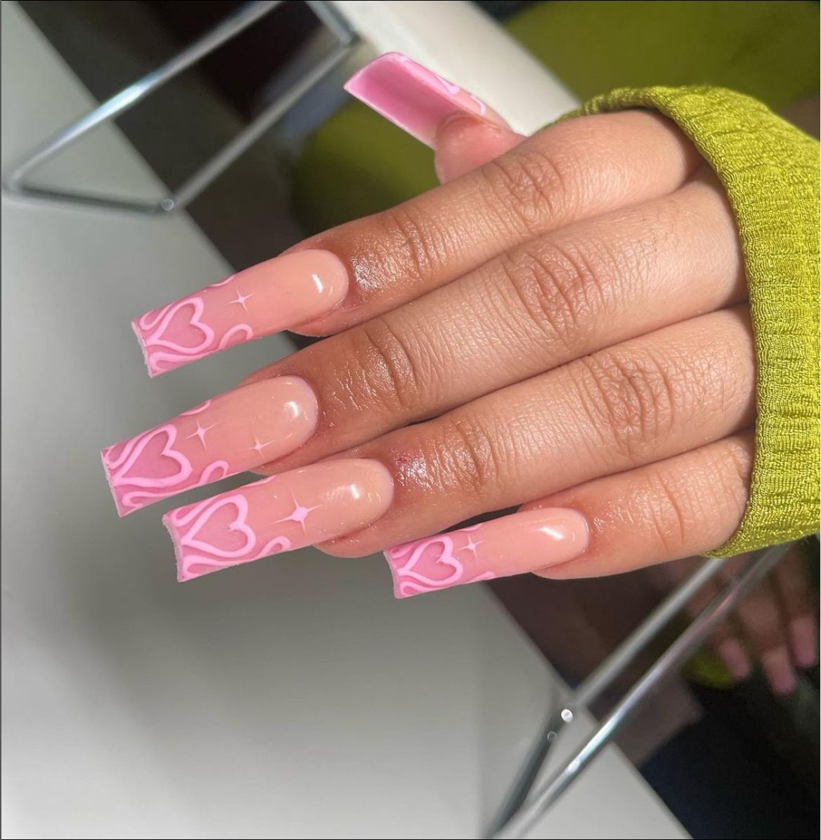 Long Gradient Heart Nail Extensions, Wearable and Stylish