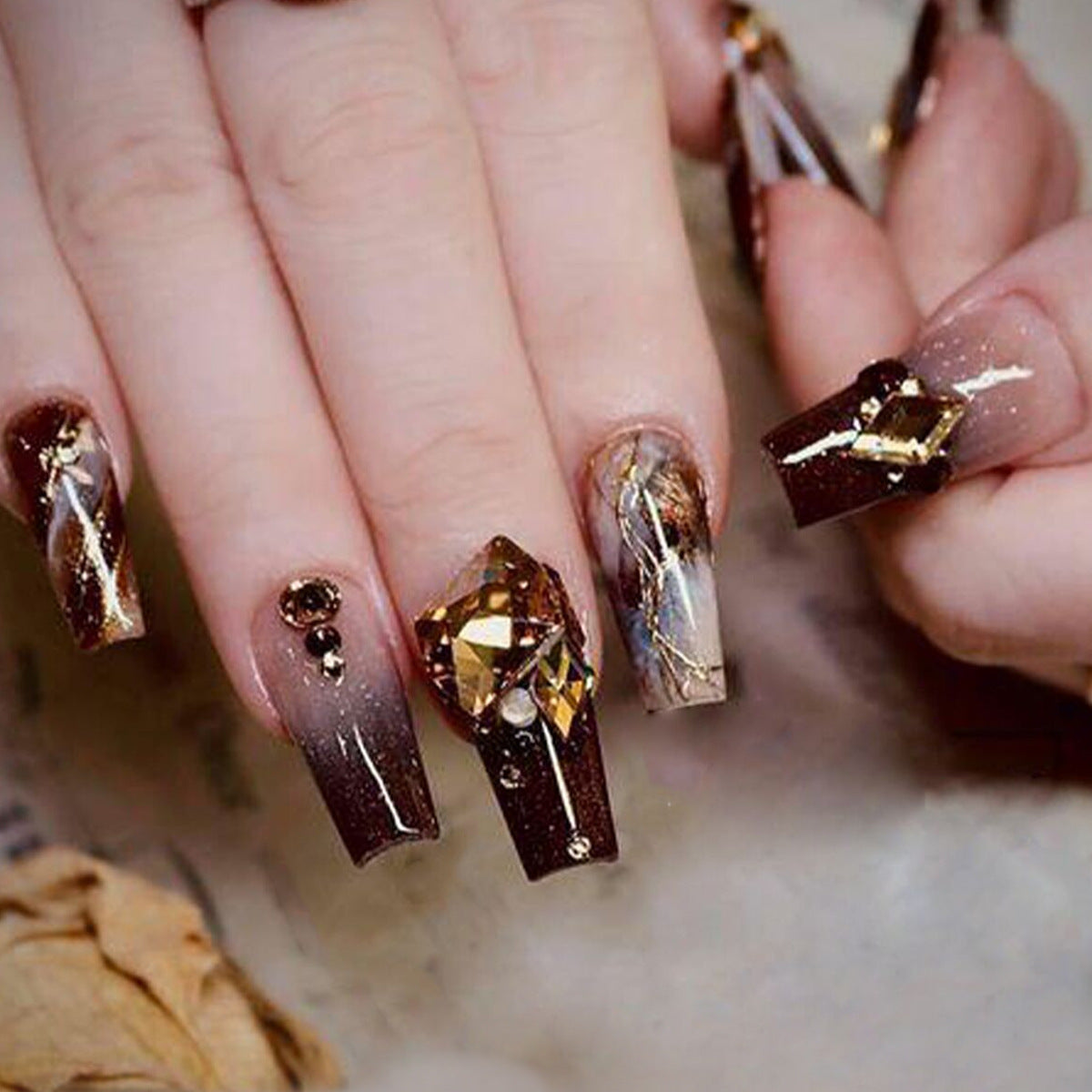 New FashionBrown Gradient Sparkly Diamond Nail Tips