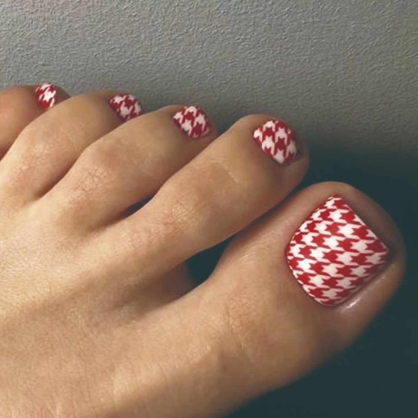 Summer Red Gingham White Matte Toe Nails