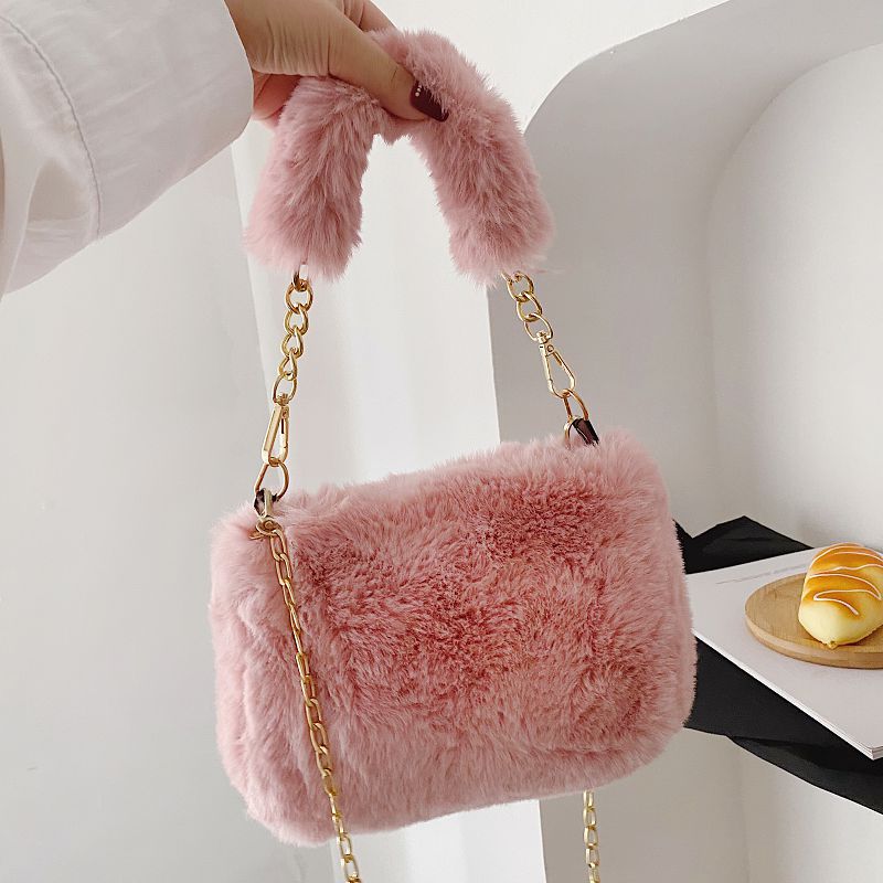 Fuzzy Winter Crossbody Bag - Fashionable Chain Purse