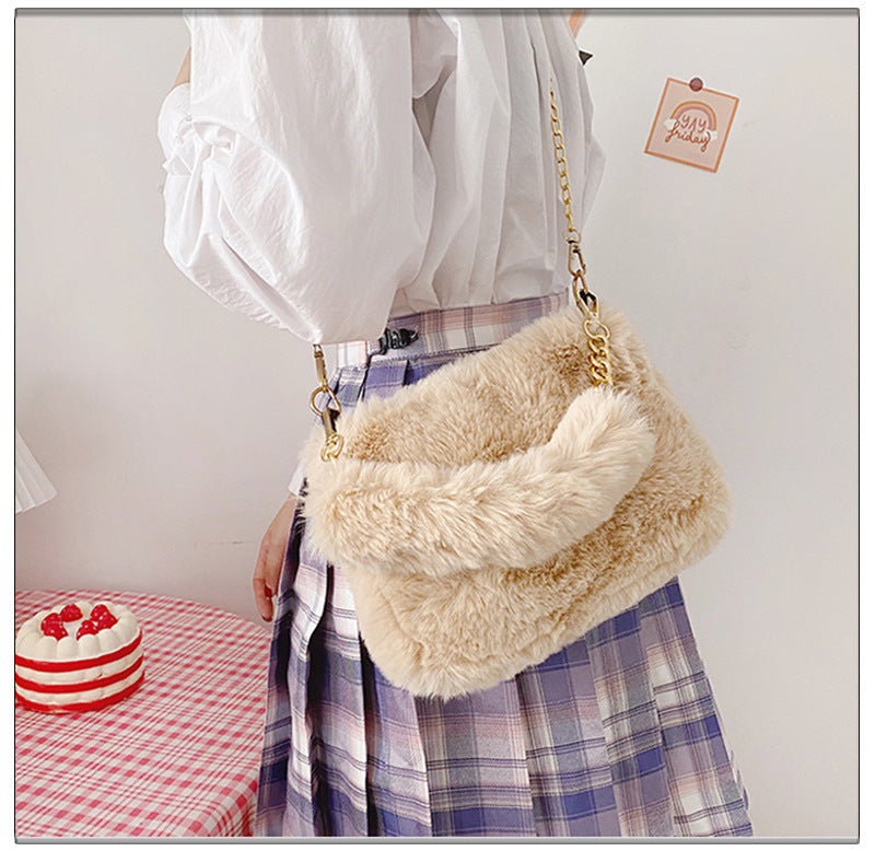 Fuzzy Winter Crossbody Bag - Fashionable Chain Purse