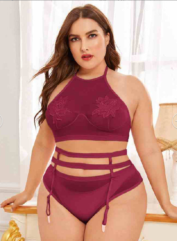 Sweettie Revealed Lace Plus Size Bra Set