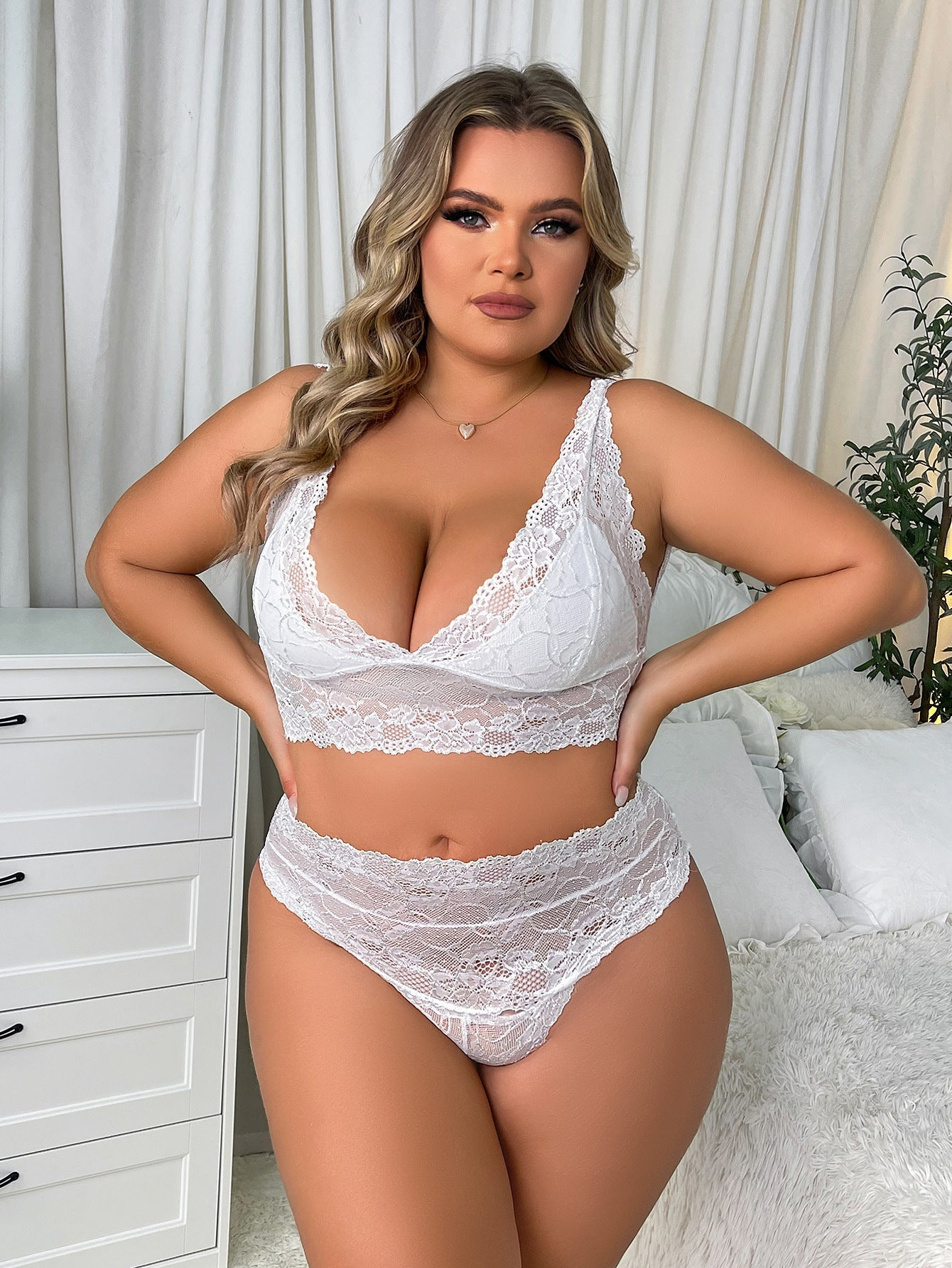 Plus Size Rosalie Strapped Bra Set