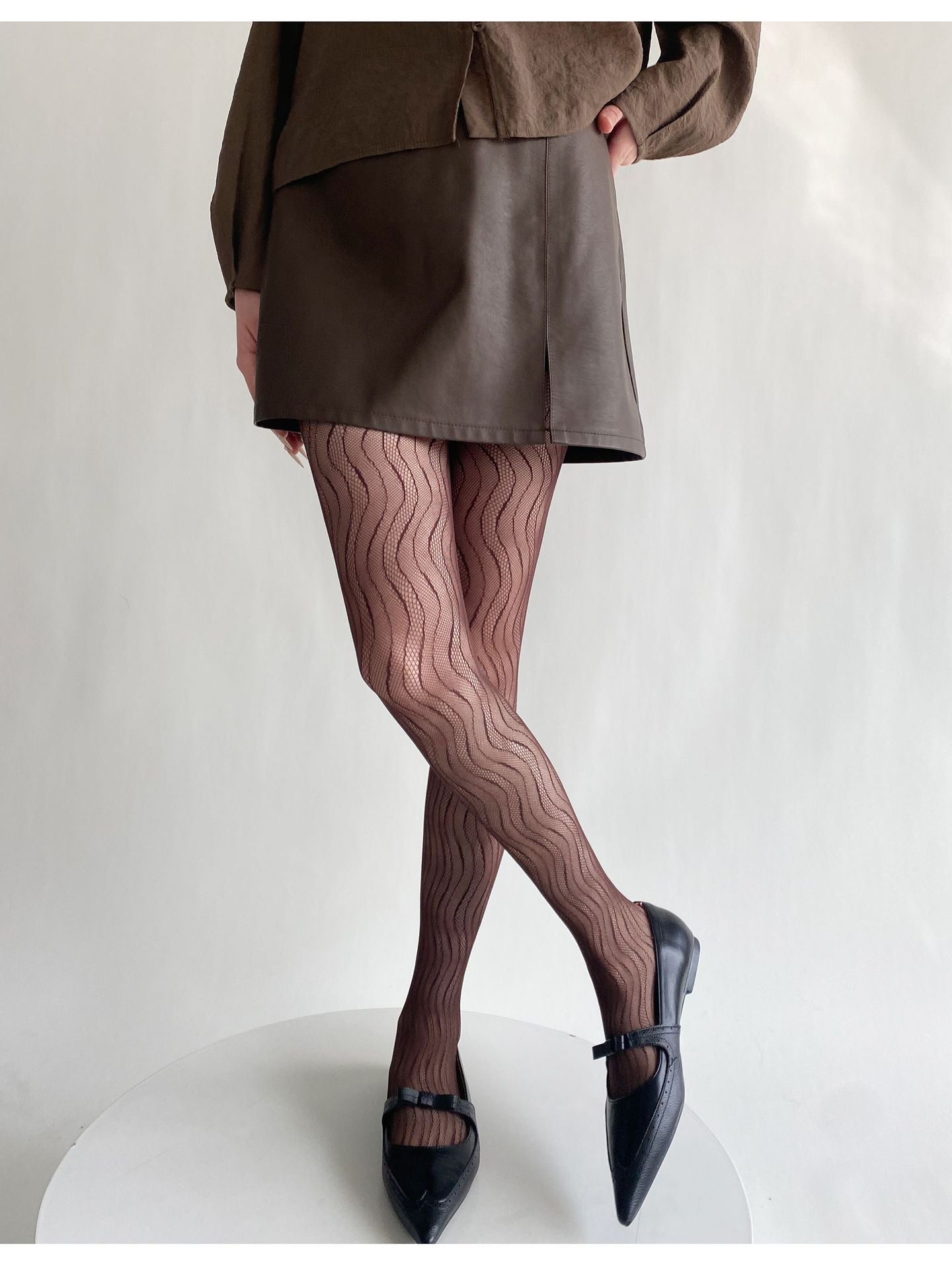 Sexy Thin Wavy Jacquard Lace Hollow Pantyhose