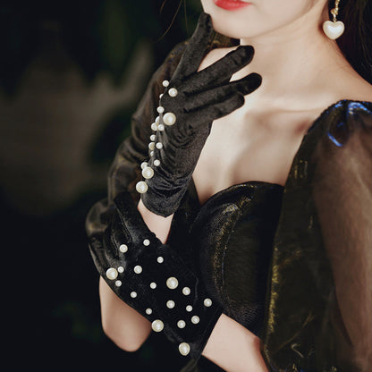 Hepburn Vintage Velvet Gloves