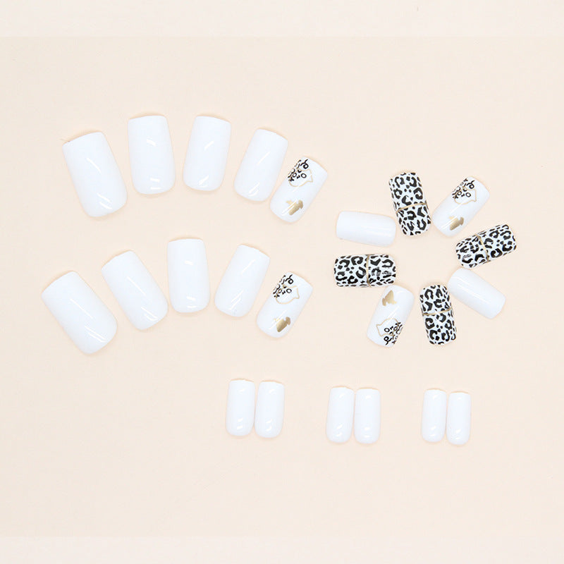 White Shiny Mid-Length Square Nails, Sweet and Edgy, Ins Style-Homeunderwear