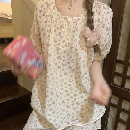 Free shipping for Floral Sleepwear Women Pajamas Shorts Sets Korean Style Pijama Loungewear Summer Two Piece Set Night Wear Button Home Suit 2024