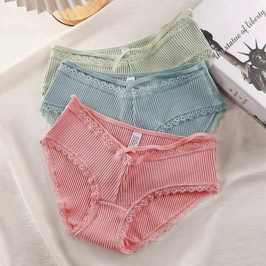 Free Shipping For Low-Rise Cotton Briefs with Lace Detailing - Soft Women's Underpants (M-L)