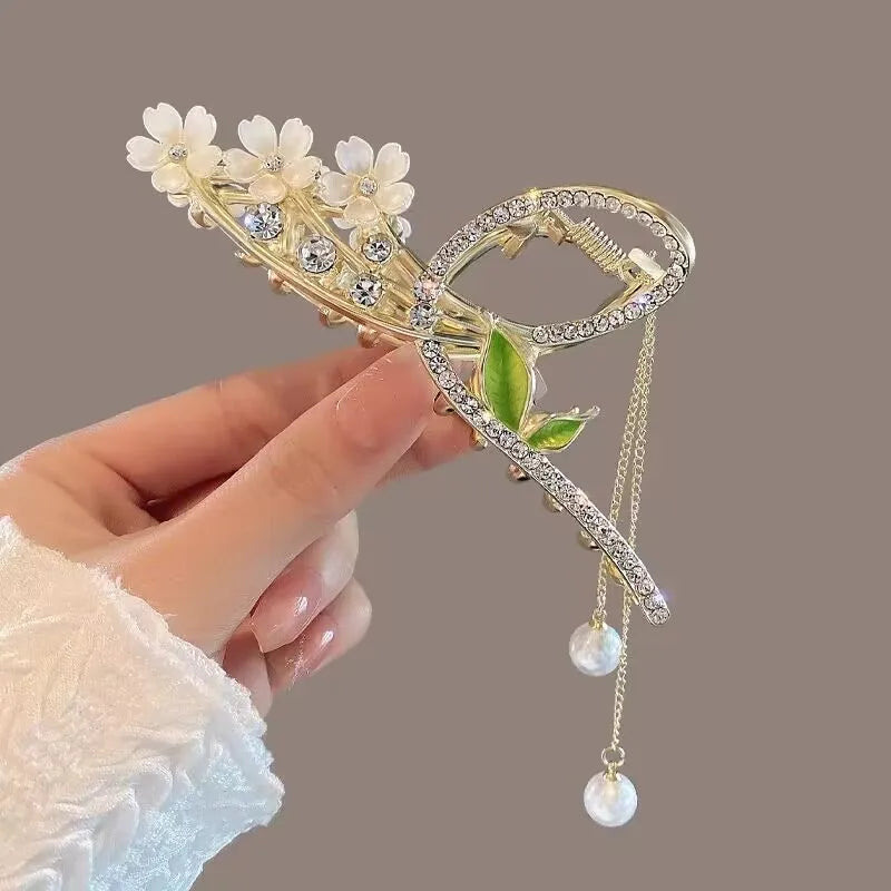 Free shipping for Rhinestone Tassel Hair Claw Golden Bow Flower Hair Clip Hairpin For Women Elegant Ponytail Fashion Hair Accessories