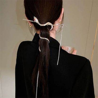 Free shipping for New Tassel Chain Snake Hair Claw Fashion Spider Crab Clip Elegant Shark Clip Barrette Headdress Hairpin Women Hair Accessories