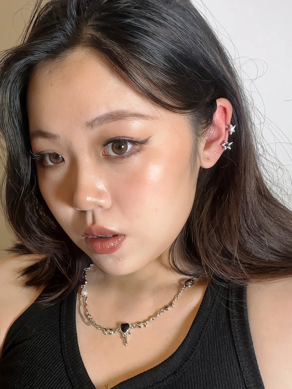 Free Shipping For 'Dear Star' Y2k Harajuku Grunge Rhinestone Ear Cuff