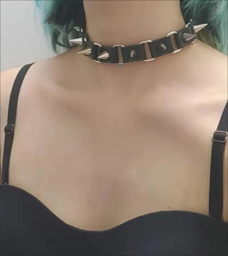 Free Shipping For 'Thorns' Rivet Punk Pu Choker