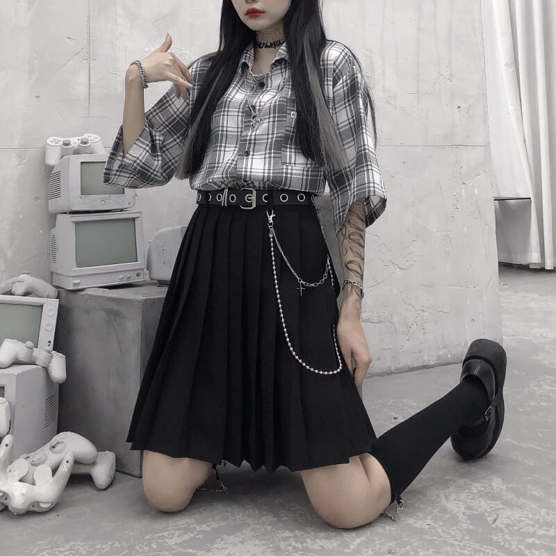 [Plus size] Gothic punk cross belt chain pleated skirt